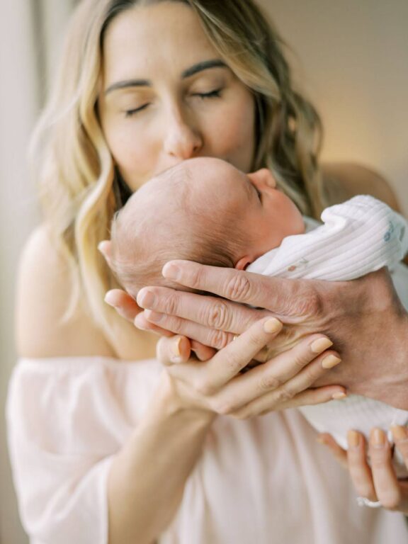 Is It Better to Have a Doula or a Midwife? The Honest Answer from a Houston Doula & Labor and Delivery Nurse