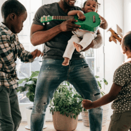 Becoming a Dad: 8 Practical Ways to Prepare for Birth (Even When the Focus is on Mom)