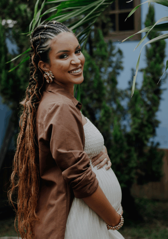 Doula vs Midwife: What’s the Difference? A Complete Guide from a Houston Doula